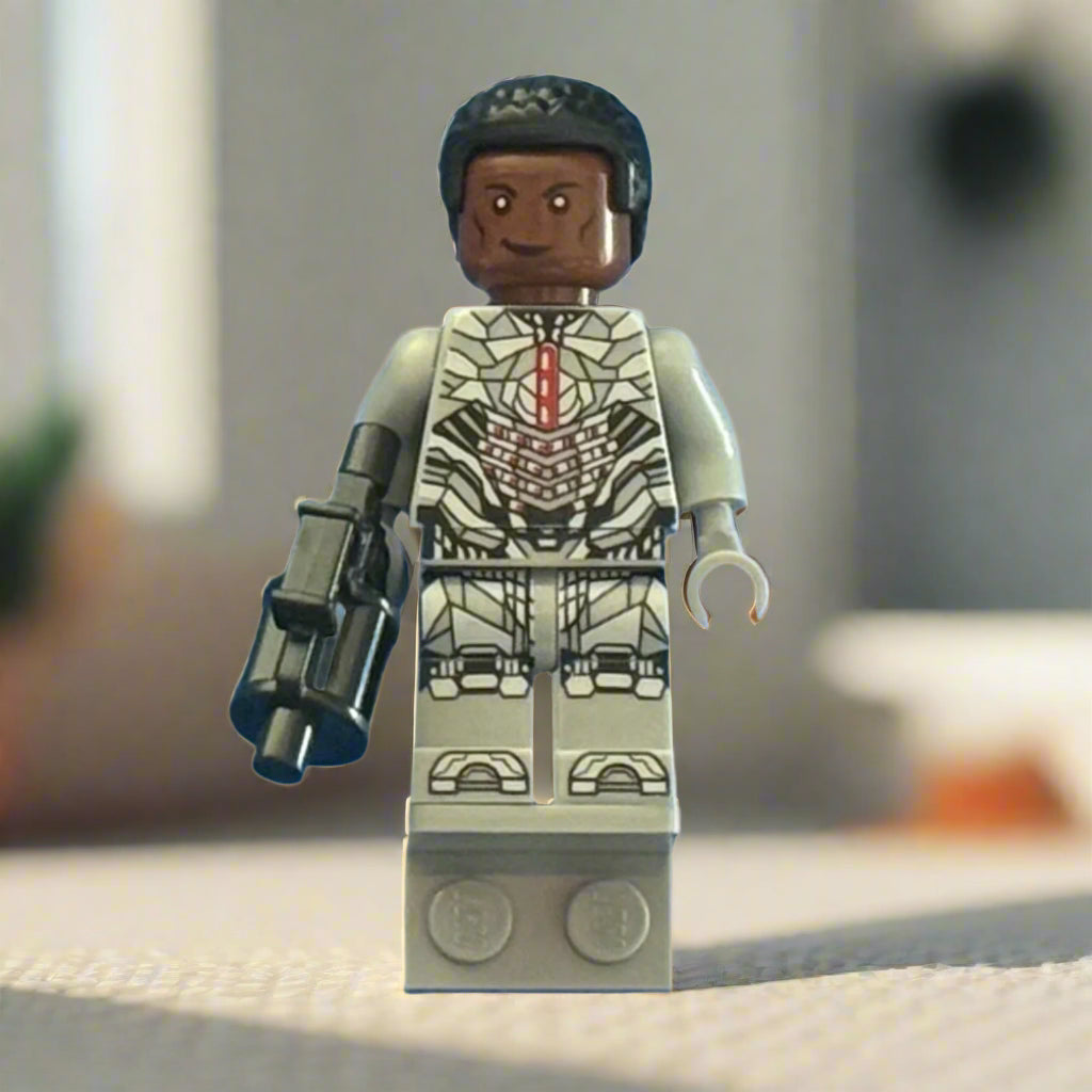 Cyborg Fighter Minifigure